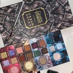 Urban Decay x Game Of Thrones Bundle!